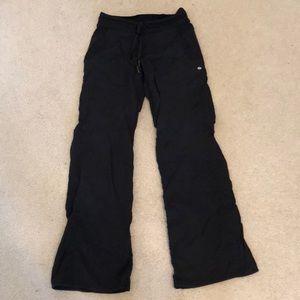 Lulu lemon pants. Name: dance studio